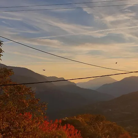 Korfes 招待所 塞尼梅西奇卡罗