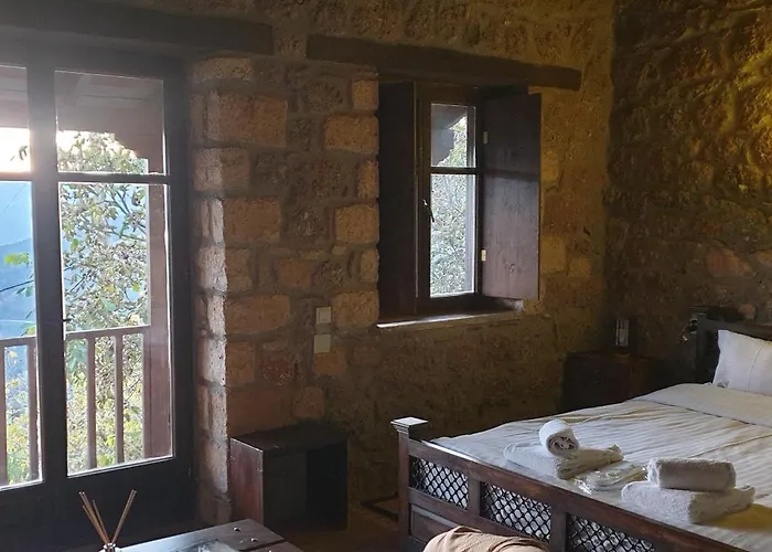 Korfes Synikia Mesi Trikalon