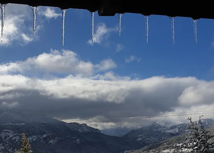 Konukevi Korfes Synikia Mesi Trikalon
