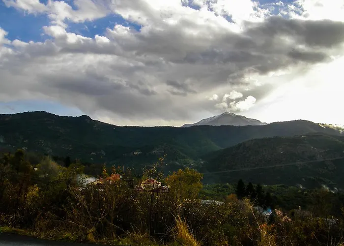 Korfes 4* Synikia Mesi Trikalon